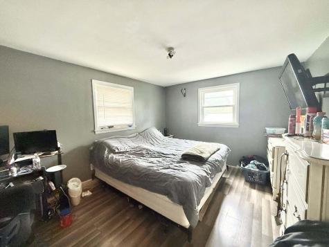 18 W 2nd Street Fredericktown OH 43019
