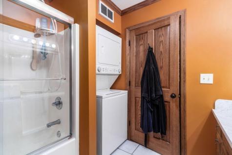 71 Queensway Court Howard OH 43028