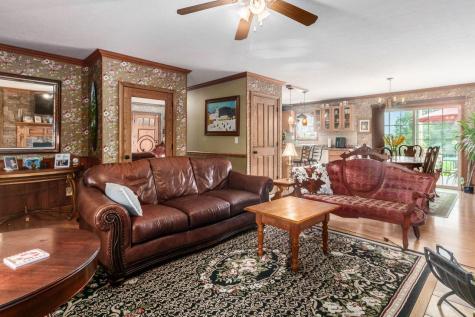 71 Queensway Court Howard OH 43028