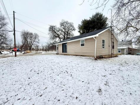 202 Plum Street Danville OH 43014