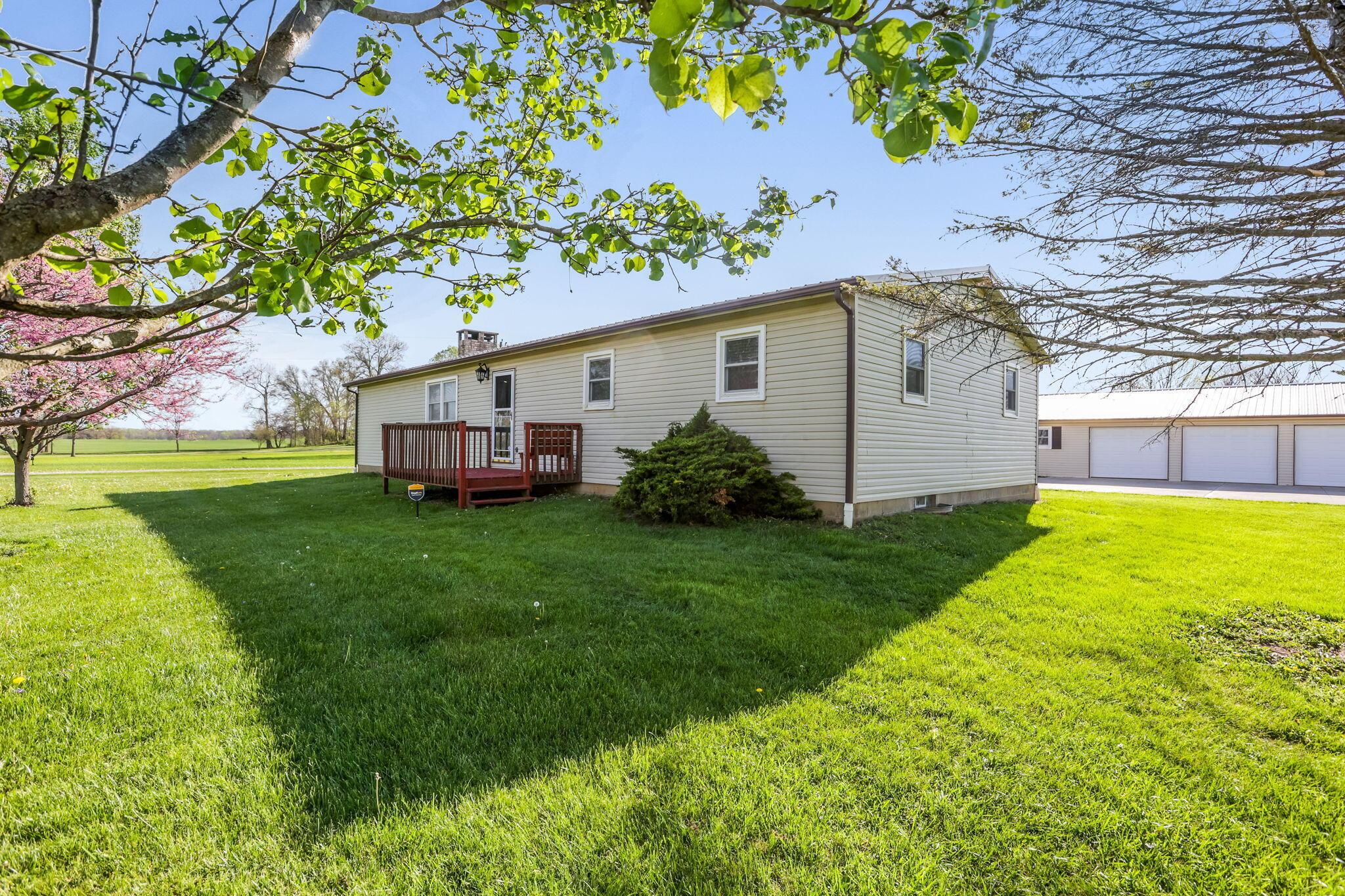 1989 Marion Road NW Utica OH 43080