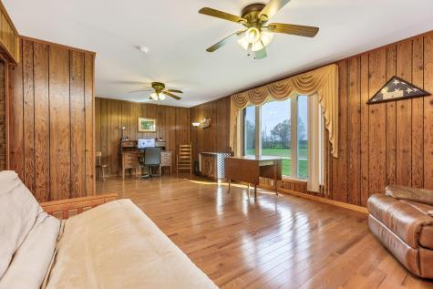 1989 Marion Road NW Utica OH 43080