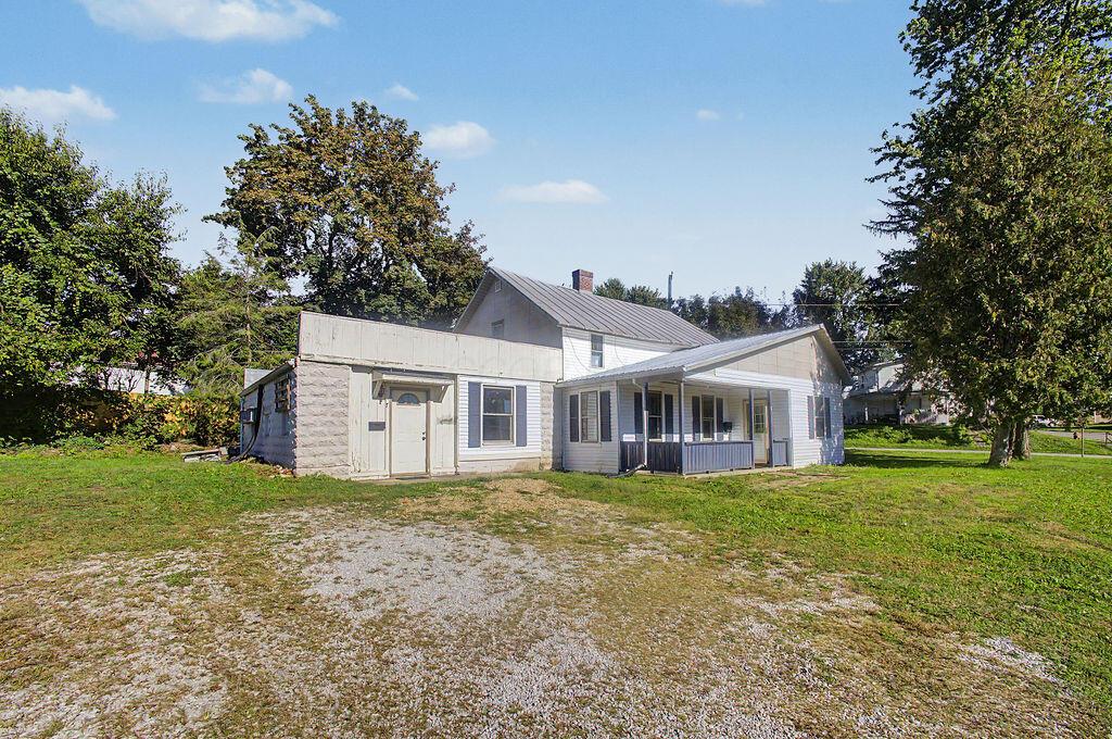5 Columbus Road Fredericktown OH 43019