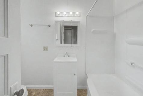5 Columbus Road Fredericktown OH 43019