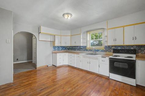 5 Columbus Road Fredericktown OH 43019