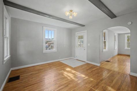 5 Columbus Road Fredericktown OH 43019