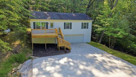 2456 Apple Valley Drive Howard OH 43028