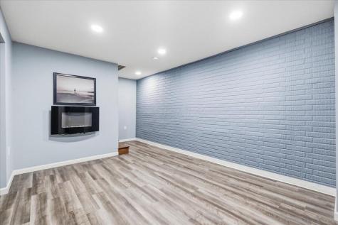 2456 Apple Valley Drive Howard OH 43028