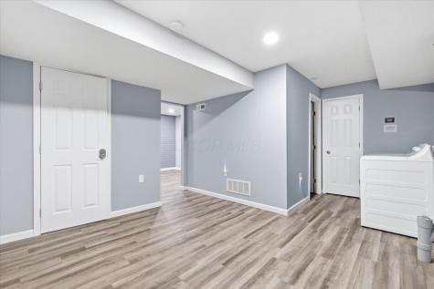 2456 Apple Valley Drive Howard OH 43028