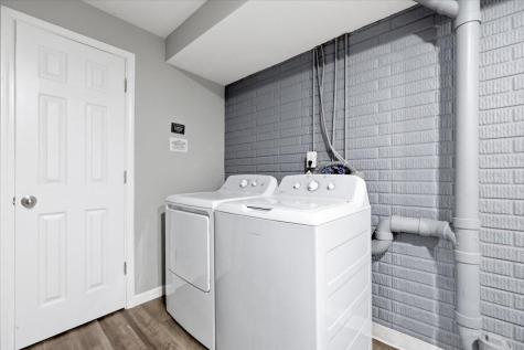 2456 Apple Valley Drive Howard OH 43028