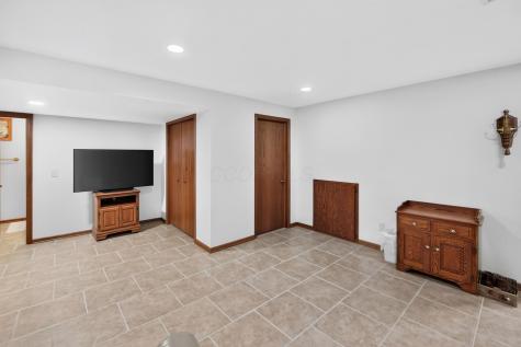 212 Northern Spy Drive Howard OH 43028