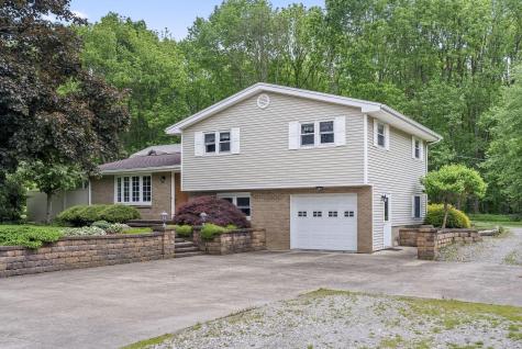 9220 Mount Gilead Road Fredericktown OH 43019