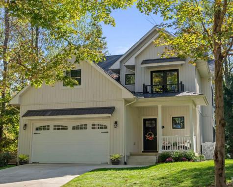 512 Greenacre Circle Howard OH 43028