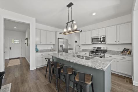 512 Greenacre Circle Howard OH 43028