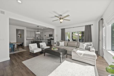 512 Greenacre Circle Howard OH 43028