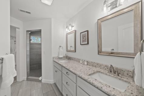 512 Greenacre Circle Howard OH 43028