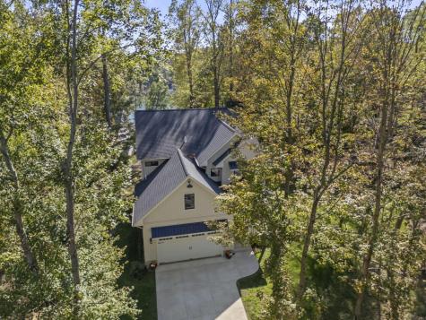 512 Greenacre Circle Howard OH 43028