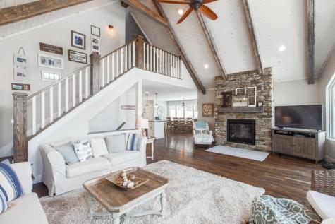 473 Lakeview Heights Drive Howard OH 43028