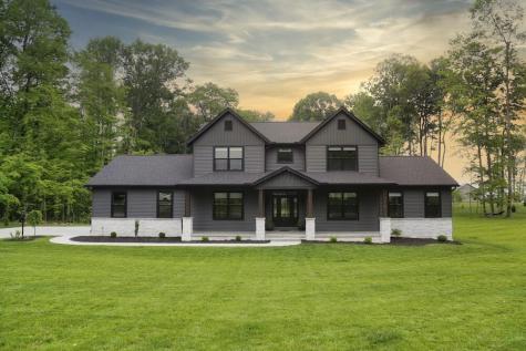 9553 Woodridge Circle Fredericktown OH 43019