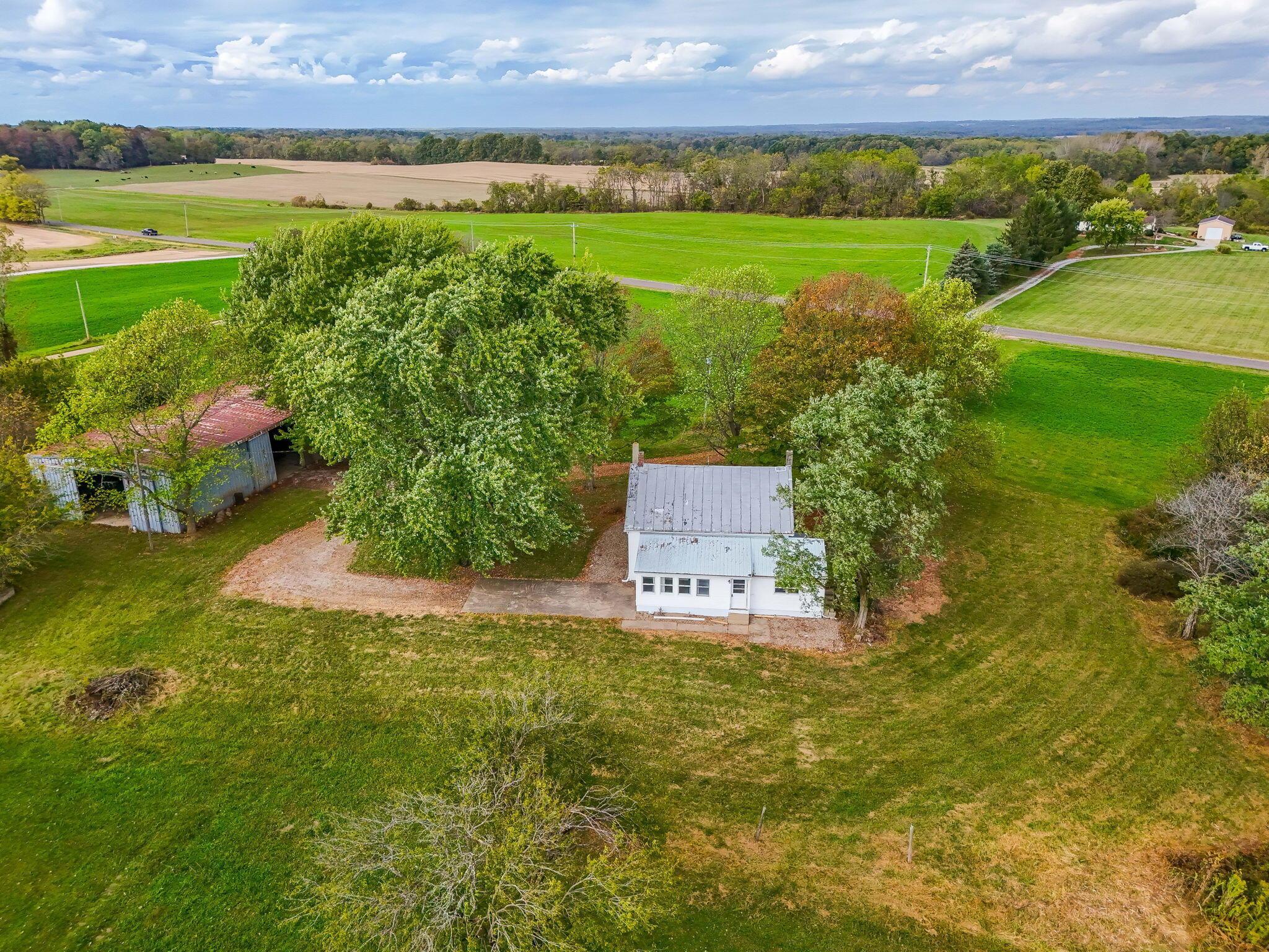 6882 County Road 183 Fredericktown OH 43019