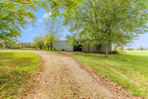 6882 County Road 183 Fredericktown OH 43019