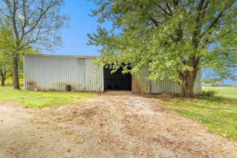 6882 County Road 183 Fredericktown OH 43019