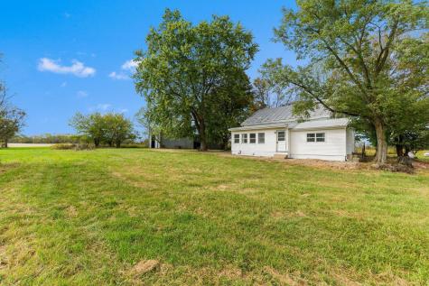6882 County Road 183 Fredericktown OH 43019