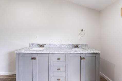 6882 County Road 183 Fredericktown OH 43019