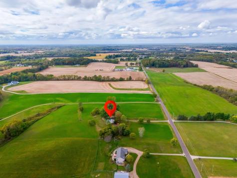 6882 County Road 183 Fredericktown OH 43019