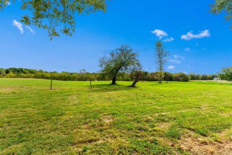 6882 County Road 183 Fredericktown OH 43019