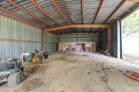 6882 County Road 183 Fredericktown OH 43019