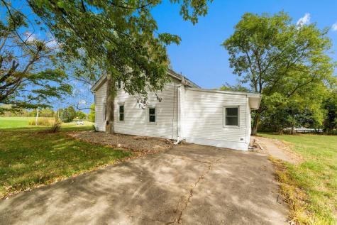 6882 County Road 183 Fredericktown OH 43019