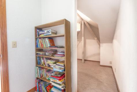 42 N Highland Court Howard OH 43028