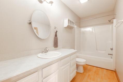 42 N Highland Court Howard OH 43028