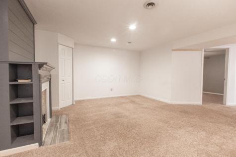 42 N Highland Court Howard OH 43028