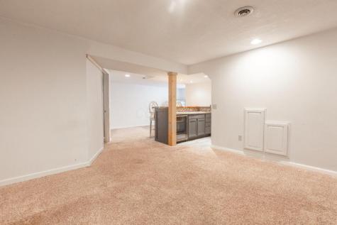 42 N Highland Court Howard OH 43028