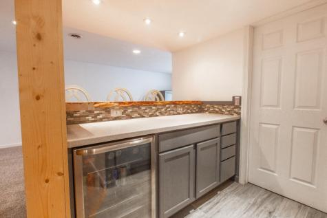 42 N Highland Court Howard OH 43028