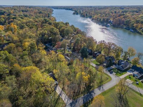 42 N Highland Court Howard OH 43028