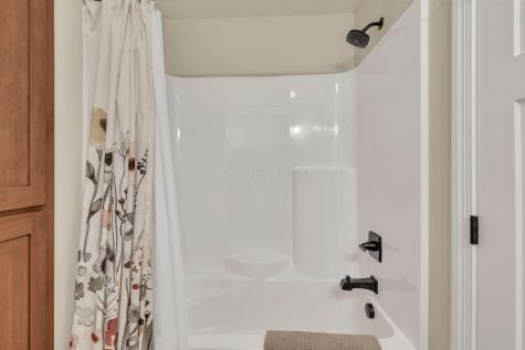 66 Penlawn Court Howard OH 43028