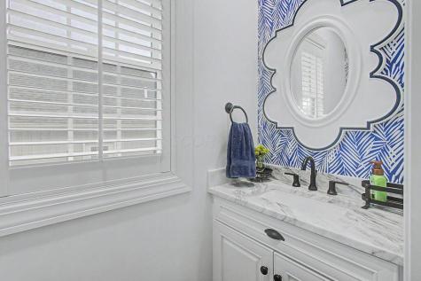 416 Lakeview Heights Drive Howard OH 43028