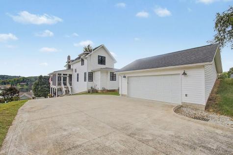 416 Lakeview Heights Drive Howard OH 43028