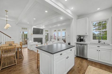 416 Lakeview Heights Drive Howard OH 43028