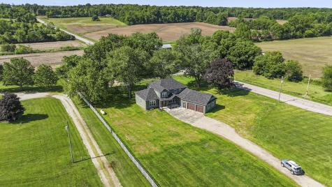 970 Lakefork Road NE Utica OH 43080