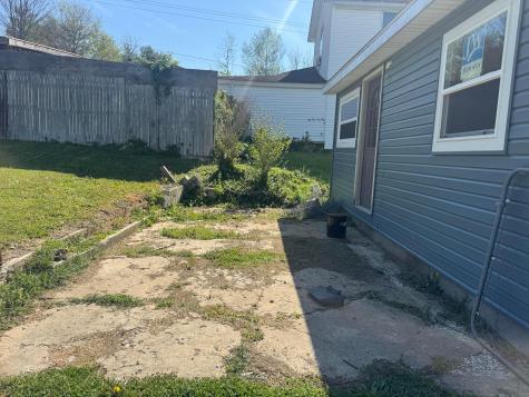 415 E 2nd Street Wellston OH 45692