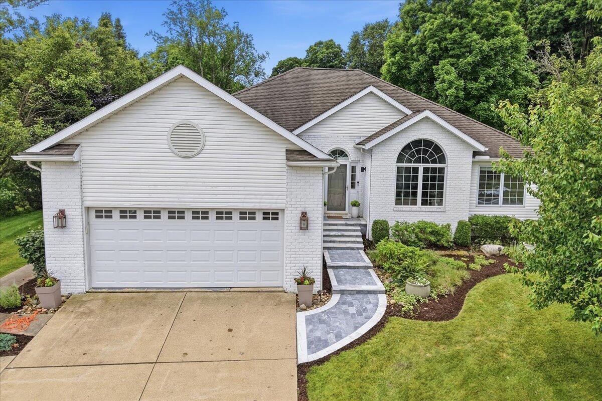 53 Woodlake Trail Mount Vernon OH 43050