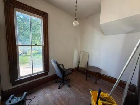403 N Main Street Utica OH 43080