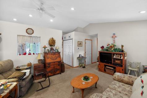 3658 Apple Valley Drive Howard OH 43028