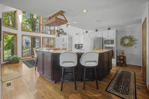 637 King Beach Drive Howard OH 43028
