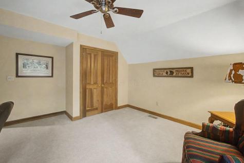 637 King Beach Drive Howard OH 43028