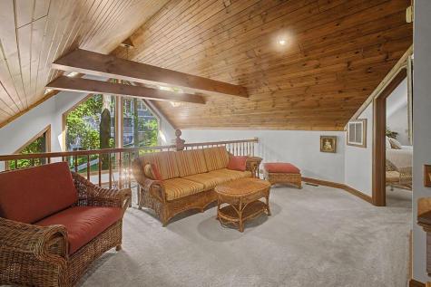 637 King Beach Drive Howard OH 43028